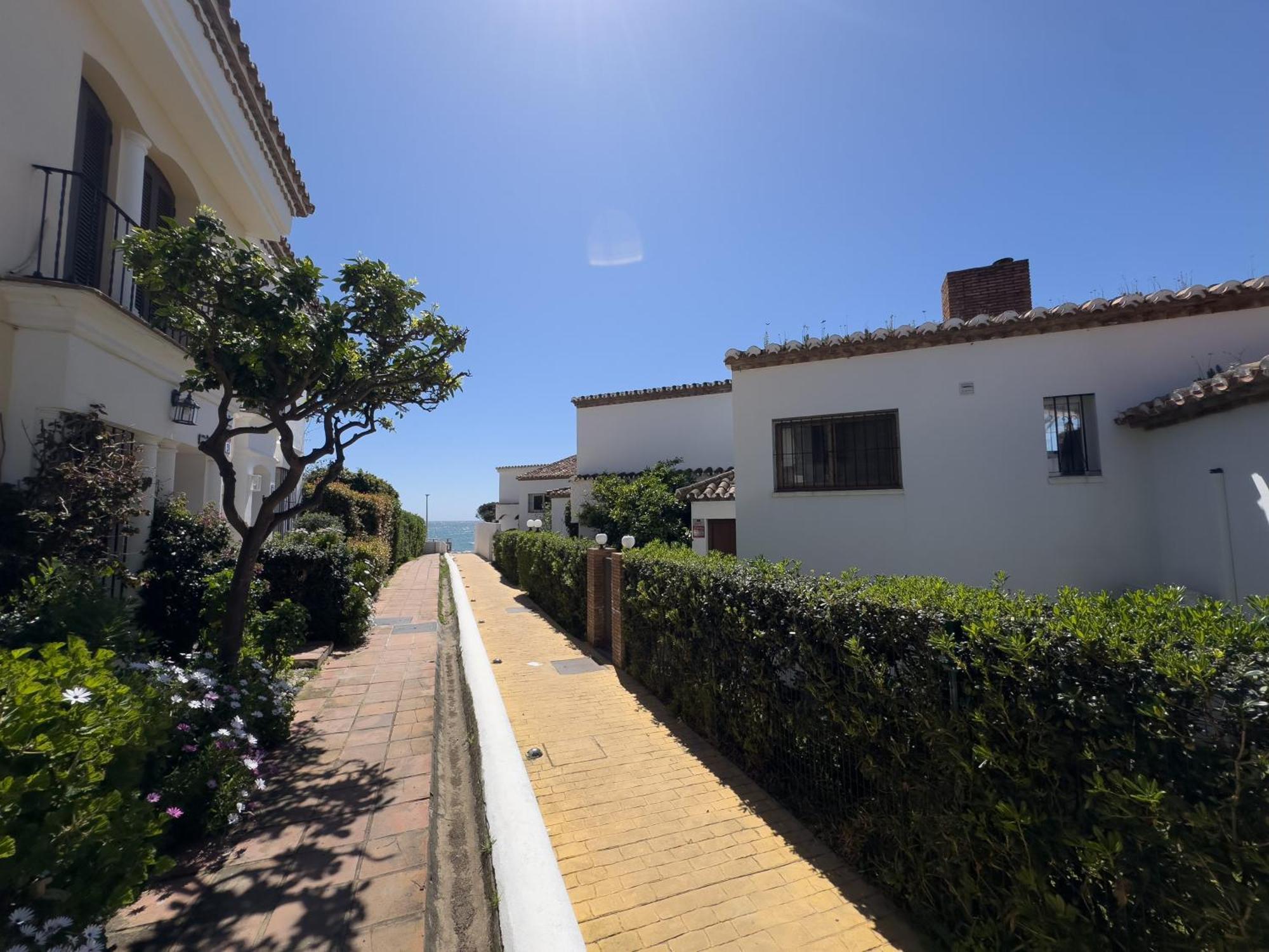 Adosado Junto Al Mar Villa Estepona Eksteriør billede